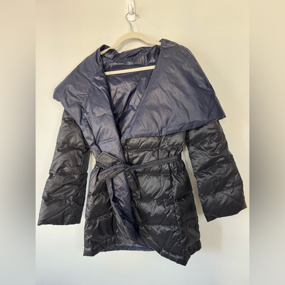 Reversible Black & Navy Puffer Coat | Chic & Timeless | Size M